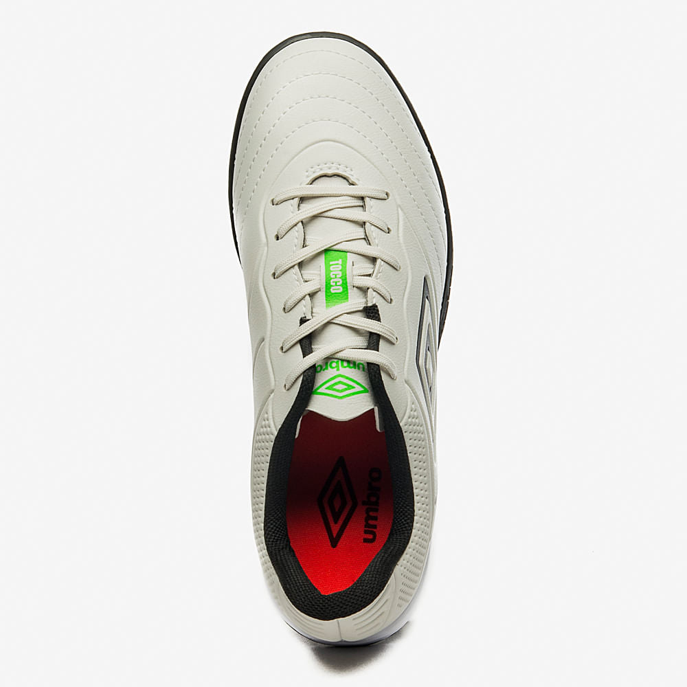 Chuteira Society Umbro Tocco III Club