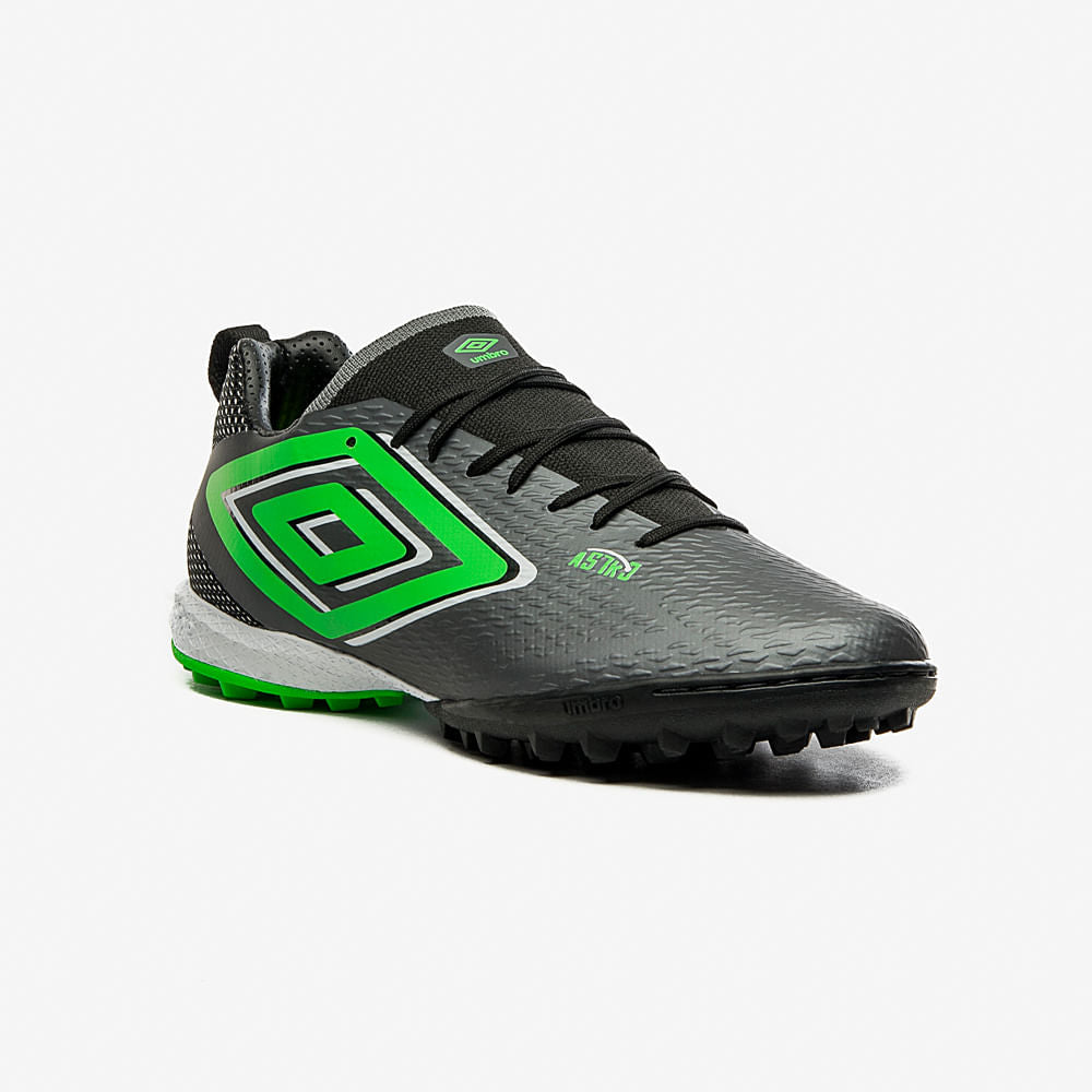 Chuteira Society Umbro Astro