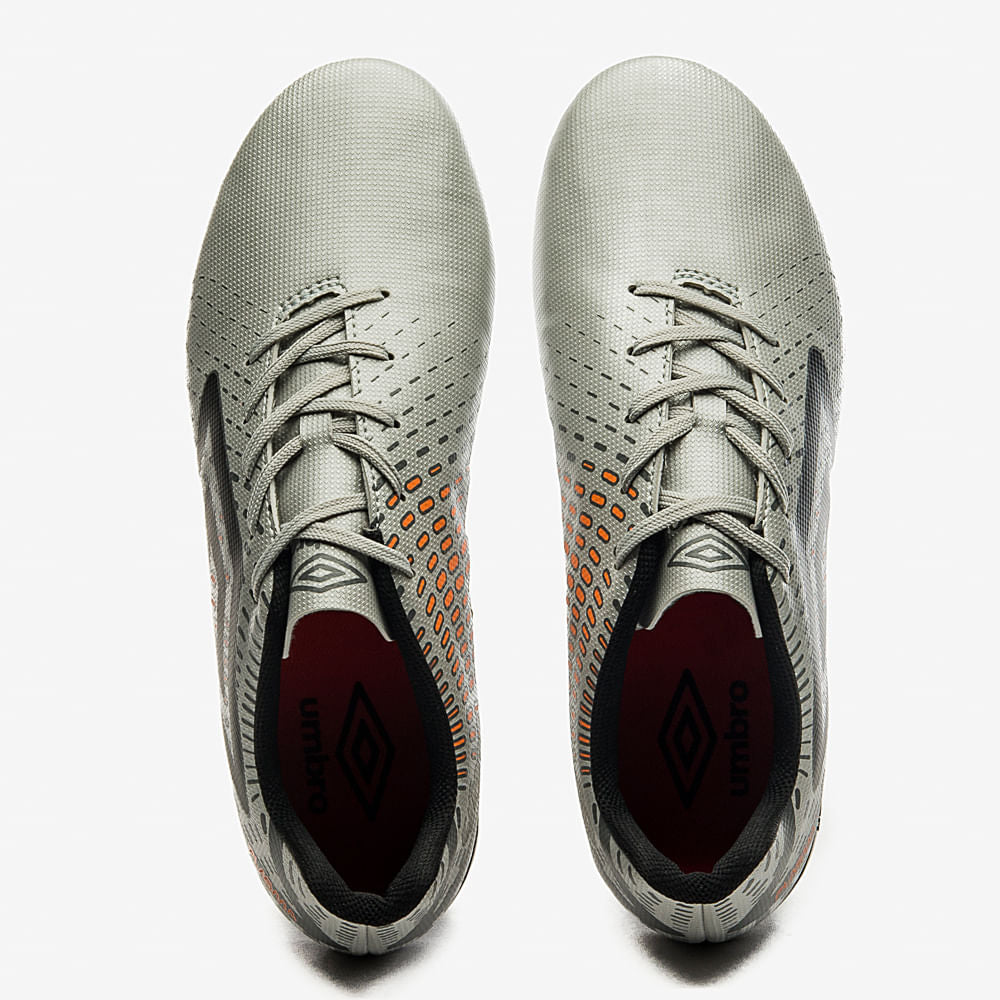 Chuteira Campo Umbro Plasma Cinza