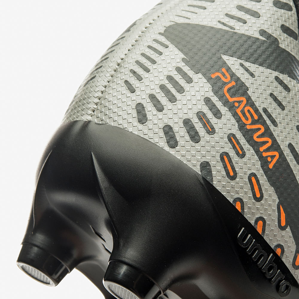 Chuteira Campo Umbro Plasma Cinza