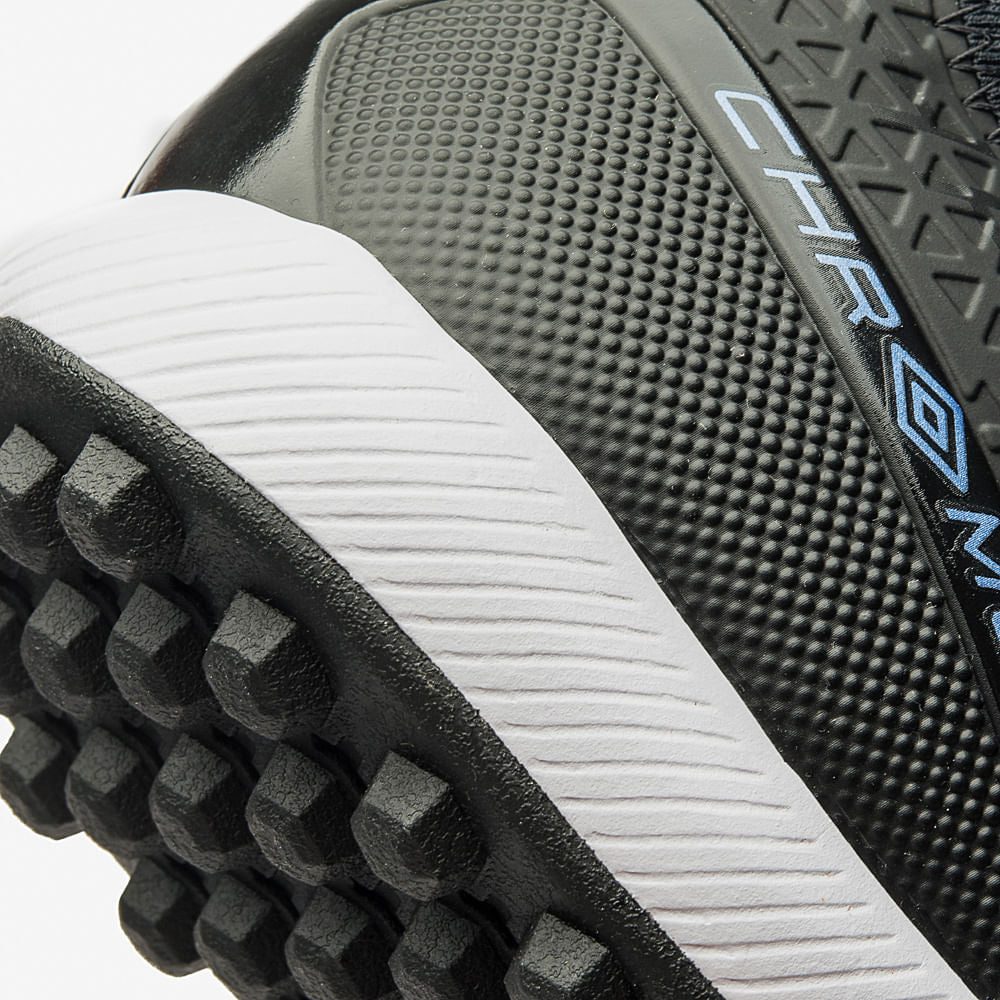 Chuteira Society Umbro Chrome